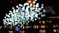 Light sculpture